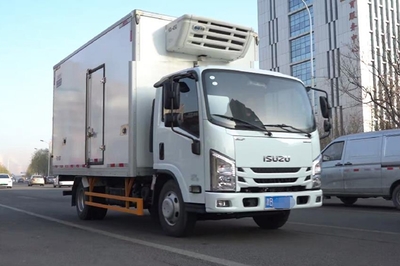 江西五十鈴翼放冷藏車(chē) 解鎖冷鏈運(yùn)輸與高空作業(yè)的雙重創(chuàng)富密碼